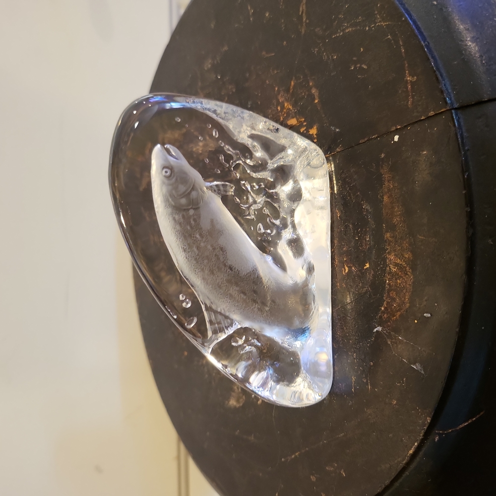 Mats Jonasson Crystal Fish / Salmon / Trout Paperweight Sweden #2559 Sig…